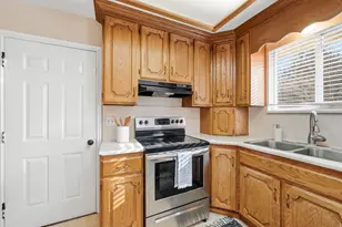 1650 E Budding Dr, Sandy, UT 84092 - Photo 55