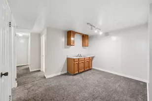 1650 E Budding Dr, Sandy, UT 84092 - Photo 33