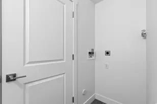 2085 N Main St, Sunset, UT 84015 - Photo 13