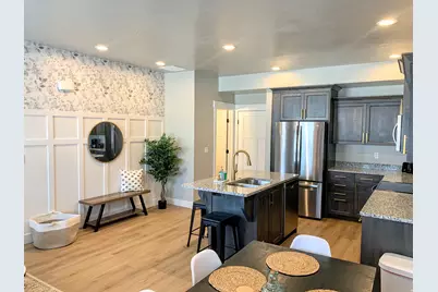 150 W Seasons Ln #4, Garden City, UT 84028 - Photo 3