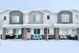 150 W Seasons Ln, Garden City, UT 84028 - Photo 1