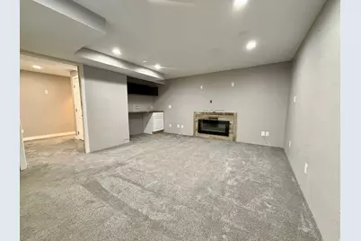 6784 S 1530 E, Cottonwood Heights, UT 84121 - Photo 13