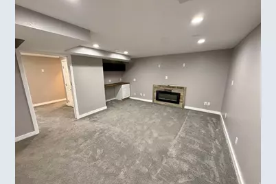 6784 S 1530 E, Cottonwood Heights, UT 84121 - Photo 11