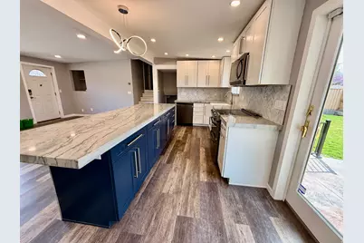 6784 S 1530 E, Cottonwood Heights, UT 84121 - Photo 5