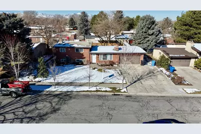 6784 S 1530 E, Cottonwood Heights, UT 84121 - Photo 3