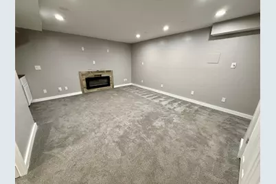 6784 S 1530 E, Cottonwood Heights, UT 84121 - Photo 13