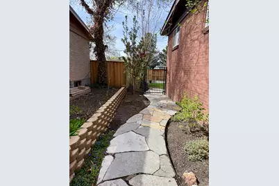 6784 S 1530 E, Cottonwood Heights, UT 84121 - Photo 3