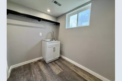 6784 S 1530 E, Cottonwood Heights, UT 84121 - Photo 19