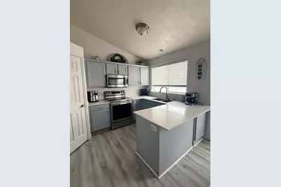 8519 S 6430 W, West Jordan, UT 84081 - Photo 5