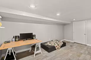 1284 E 22nd St S, Ogden, UT 84401 - Photo 17