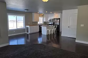 873 E 675 N, Wellsville, UT 84339 - Photo 7