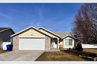 2138 W Craig Ln S, Syracuse, UT 84075 - Photo 1