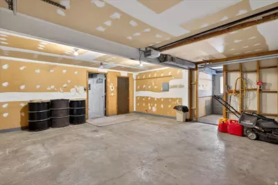 384 S Eastoaks E #5, Fruit Heights, UT 84037 - Photo 29