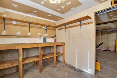 384 S Eastoaks E #5, Fruit Heights, UT 84037 - Photo 31