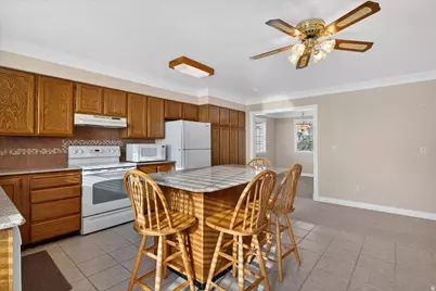 384 S Eastoaks E #5, Fruit Heights, UT 84037 - Photo 3