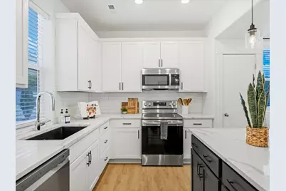 301 W Azure Sky Ln N, Salt Lake City, UT 84103 - Photo 3