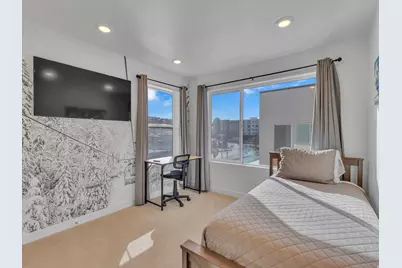 301 W Azure Sky Ln N, Salt Lake City, UT 84103 - Photo 11