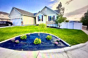 827 N 200 W, Tooele, UT 84074 - Photo 1