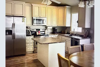 827 N 200 W, Tooele, UT 84074 - Photo 3