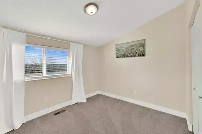 1171 N 725 W, Centerville, UT 84014 - Photo 27