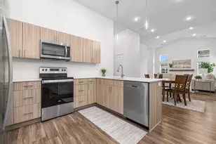 1477 N Saratoga View Ln, Saratoga Springs, UT 84045 - Photo 9