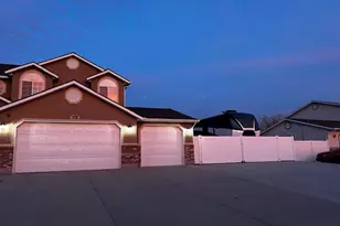 13691 S 3160 W, Riverton, UT 84065 - Photo 11