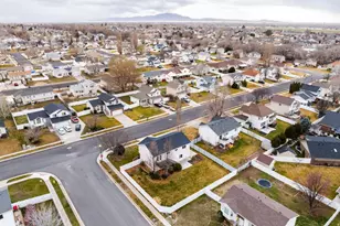 832 W 1520 N, Clinton, UT 84015 - Photo 37