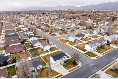 832 W 1520 N, Clinton, UT 84015 - Photo 41