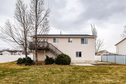 832 W 1520 N, Clinton, UT 84015 - Photo 23