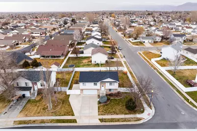 832 W 1520 N, Clinton, UT 84015 - Photo 35