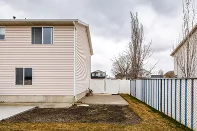 832 W 1520 N, Clinton, UT 84015 - Photo 27