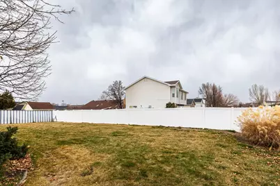 832 W 1520 N, Clinton, UT 84015 - Photo 25