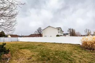832 W 1520 N, Clinton, UT 84015 - Photo 25