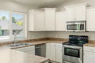 151 E 360 N, Providence, UT 84332 - Photo 7