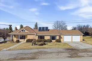 217 E 400 S, Spring City, UT 84662 - Photo 1