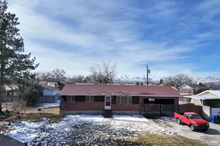 1092 E Platinum Way, Sandy, UT 84094 - Photo 33