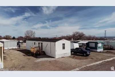 425 N Esquire Pkwy #16, Castle Dale, UT 84513 - Photo 3