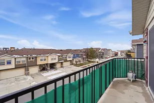 74 E Resaca Dr S, Sandy, UT 84070 - Photo 25