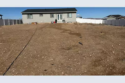 2102 E 1820 S, Naples, UT 84078 - Photo 7