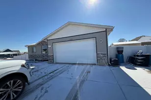 2102 E 1820 S, Naples, UT 84078 - Photo 1