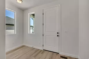 6976 S Skyloop Dr W, West Jordan, UT 84081 - Photo 9