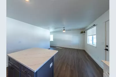 135 E 730 N, Tooele, UT 84074 - Photo 7