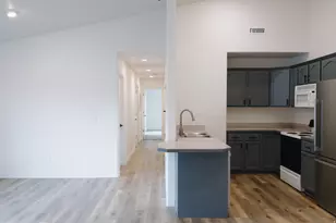 215 S 1050 W, Provo, UT 84601 - Photo 3