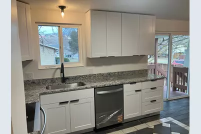 9587 S 1040 E, Sandy, UT 84094 - Photo 5