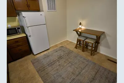 240 E 400 N #7, Logan, UT 84321 - Photo 9