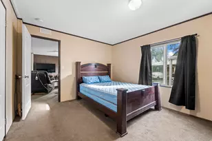 219 E Detroiter Cir, Murray, UT 84107 - Photo 9