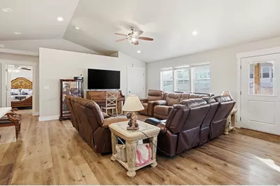 1175 N 2650 W, Tremonton, UT 84337 - Photo 3