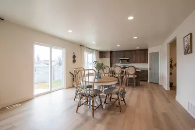 3982 N Aspen Dr, Enoch, UT 84721 - Photo 5