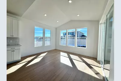 3019 N Kingbird Dr #404, Eagle Mountain, UT 84005 - Photo 3