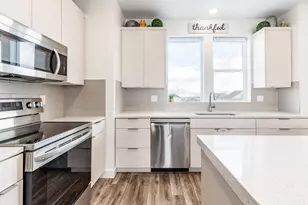 11661 S Skyward Rd W, South Jordan, UT 84009 - Photo 9